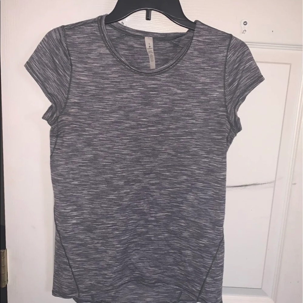 Lululemon short sleeve shirt